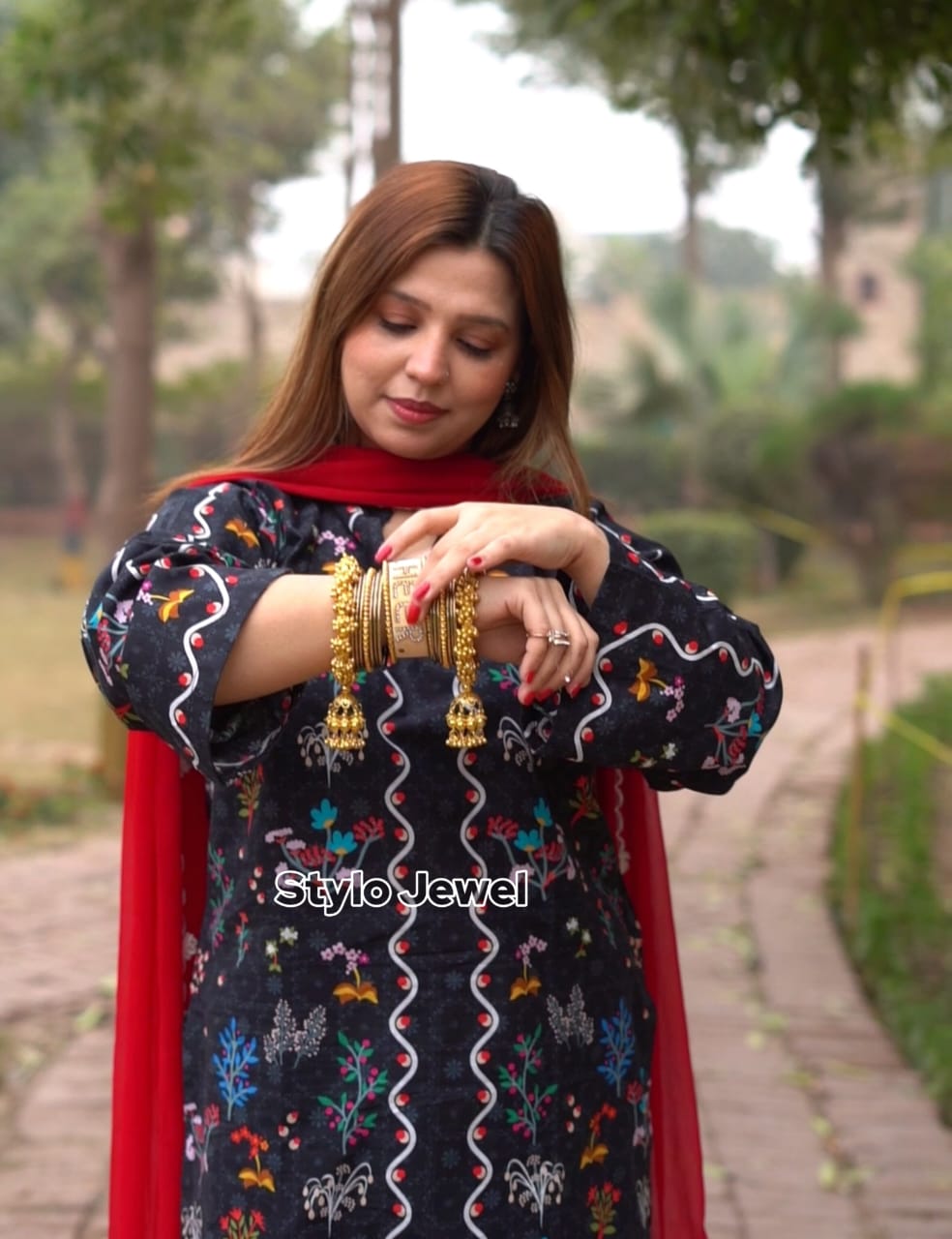 Stones Bangles/Chori Set